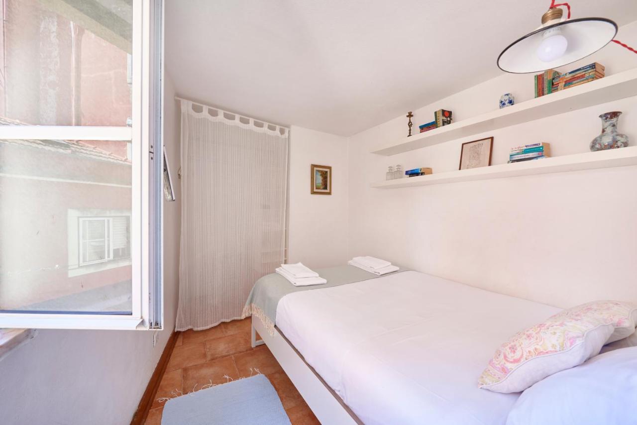 Light Filled Apartment Near Chiado, By Timecooler Lissabon Exterior foto