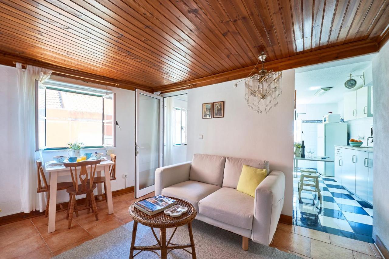 Light Filled Apartment Near Chiado, By Timecooler Lissabon Exterior foto