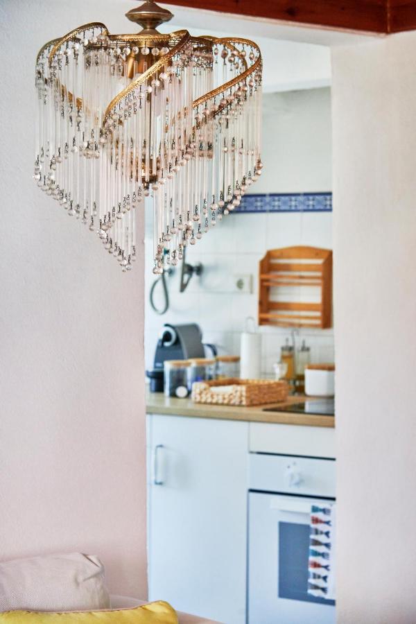 Light Filled Apartment Near Chiado, By Timecooler Lissabon Exterior foto